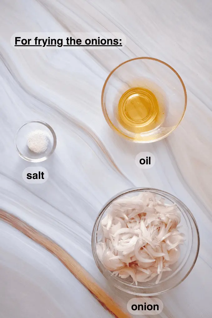 Oil, salt and thinly sliced onions in separate bowls